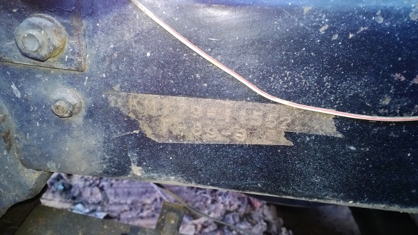 HINO KM779 117แรง หัวเก๋งเก็บสียังไม่เสร็จ กะบะสแตนเลส เครื่องดี สวย คัสซีสวย...