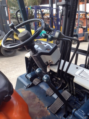 -:-*&bull;*ข า ย ร ถ ย ก เ ก่ า น อ ก*&bull;*-:- TOYOTA 5FG30 เสาสูง3เมตร หิ้งฟ็อก สนใจสินค้า083-062-0223