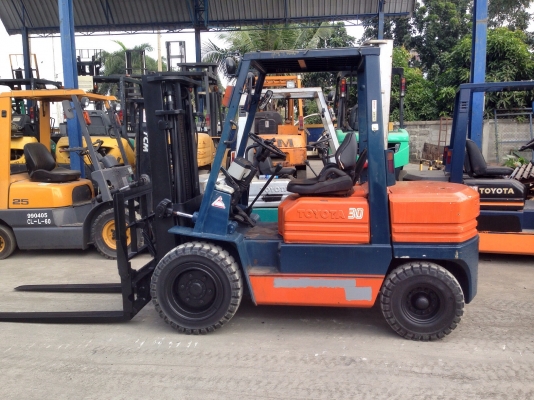 -:-*&bull;*ข า ย ร ถ ย ก เ ก่ า น อ ก*&bull;*-:- TOYOTA 5FG30 เสาสูง3เมตร หิ้งฟ็อก สนใจสินค้า083-062-0223