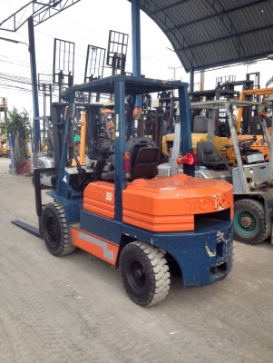 -:-*&bull;*ข า ย ร ถ ย ก เ ก่ า น อ ก*&bull;*-:- TOYOTA 5FG30 เสาสูง3เมตร หิ้งฟ็อก สนใจสินค้า083-062-0223