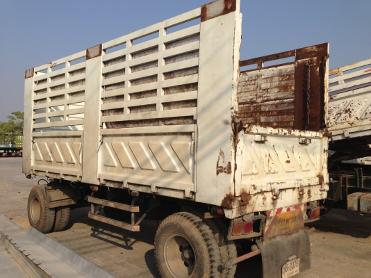 ลูกพ่วงคอกเกษตรไม่ดั๊ม พร้อมใช้งาน