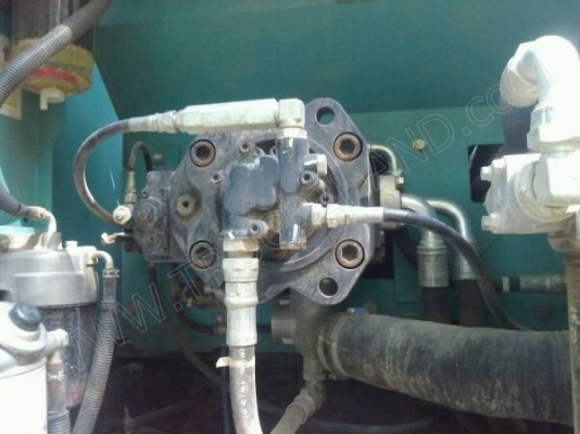 รถแบคโฮ ยี่ห้อ KOBELCO  SK200-8