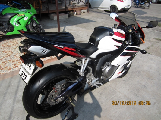 cbr1000rr ปี05 รถสวย ทะเบียนพร้อมโอน(โอนนอก)