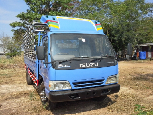 ขายด่วน รถหกล้อ ISUZU NPR 130 5.0 เมตร สภาพพร้อมใช้ ขายด่วน รถหกล้อ ISUZU NPR 130 5.0 เมตร สภาพพร้อมใช้