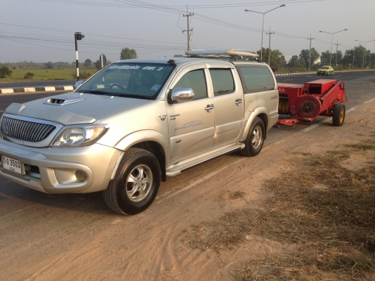 ขายเครื่องอัดฟางยี่ห้อ NEWHOLLAND รุ่น 272 มีภาพวีดีโอ ใช้งานดีแต่ไม่ค่อยได้ใช้งาน สภาพสวยพร้อมใช้งาน ราคา 98000 บาท คุยกันได้ครับ  สนใจติดต่อ คุณชัยยา สตึก โทร 081-9972972  089-8451778