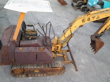 ขาย- รถขุด ขนาดเล็ก KOMATSU PC10 -5 เครื่อง 3 สูบ สภาพพร้อมใช้งาน มือสองเก่าญี่ปุ่น