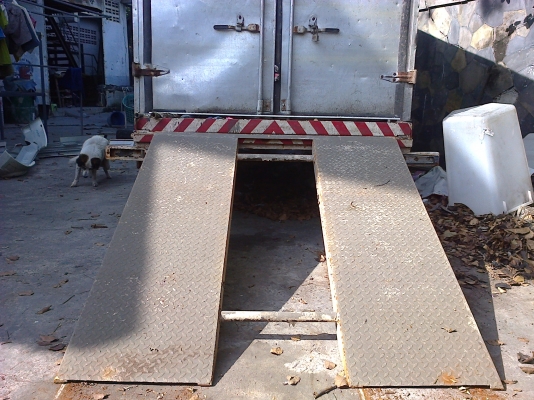 ขายเทเลอร์ลากเครื่องจักหรืออื่นๆ ยาว5เมตร 4ล้อกว้าง2เมตร มีหางขึ้น ขายเทเลอร์ลากเครื่องจักหรืออื่นๆ ยาว5เมตร 4ล้อกว้าง2เมตร มีหางขึ้น