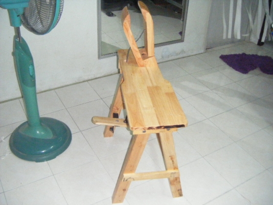 เก้าอี้หนีบหนัง