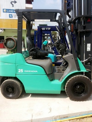 ขายถูก MITSUBISHI FG25 T ขนาด2.5ตัน เสาสูง3เมตร เกียร์ออร์โต้ เครื่องเบนซิล-แก็ส 2ระบบ งาไซค์ซิฟค์ การใช้งาน5555กว่าชั่วโมง รับประกันเครื่องเกียร์ดี6เดือน ราคาต่อรองได้สนใจติดต่อ0816161541