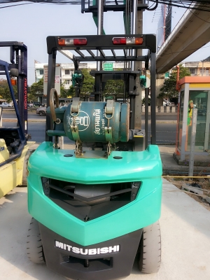 ขายถูก MITSUBISHI FG25 T ขนาด2.5ตัน เสาสูง3เมตร เกียร์ออร์โต้ เครื่องเบนซิล-แก็ส 2ระบบ งาไซค์ซิฟค์ การใช้งาน5555กว่าชั่วโมง รับประกันเครื่องเกียร์ดี6เดือน ราคาต่อรองได้สนใจติดต่อ0816161541