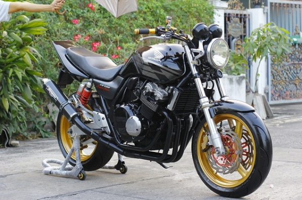 ขาย super 4 TEC สพม  เดิมๆ สีดำสวยๆ