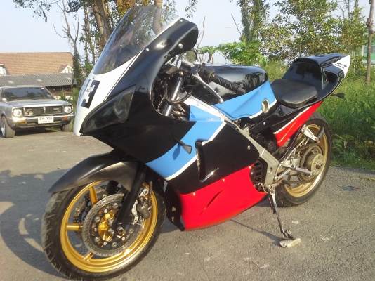 Honda vfr400cc.nc24ทะเบียนเล่มเขียวลดเหลือ49000เข้ามารับรถไปเลย