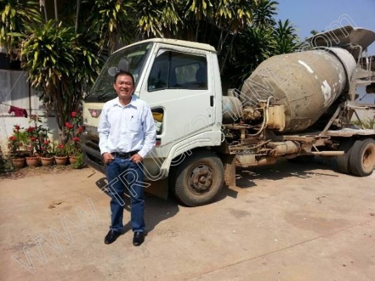 รถบรรทุก 6 ล้อโม่ปูน  ยี่ห้อ HINO ขนาดโม่ปูน 2.3 คิว  165 แรงม้า