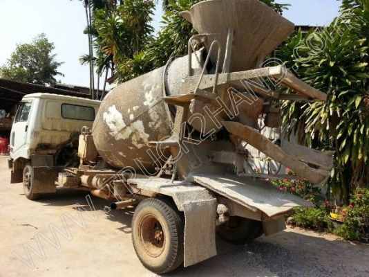 รถบรรทุก 6 ล้อโม่ปูน  ยี่ห้อ HINO ขนาดโม่ปูน 2.3 คิว  165 แรงม้า