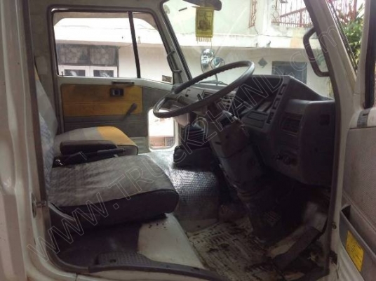 รถบรรทุก 6 ล้อโม่ปูน  ยี่ห้อ HINO ขนาดโม่ปูน 2.3 คิว  165 แรงม้า