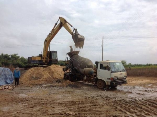 รถบรรทุก 6 ล้อโม่ปูน  ยี่ห้อ HINO ขนาดโม่ปูน 2.3 คิว  165 แรงม้า