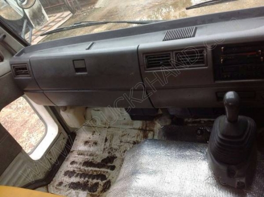 รถบรรทุก 6 ล้อโม่ปูน  ยี่ห้อ HINO ขนาดโม่ปูน 2.3 คิว  165 แรงม้า