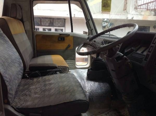 รถบรรทุก 6 ล้อโม่ปูน  ยี่ห้อ HINO ขนาดโม่ปูน 2.3 คิว  165 แรงม้า