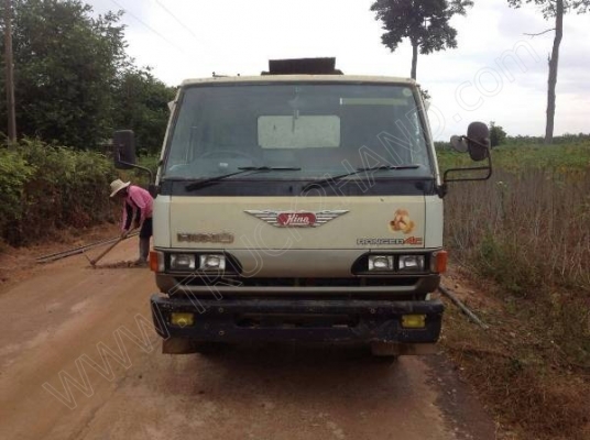 รถบรรทุก 6 ล้อโม่ปูน  ยี่ห้อ HINO ขนาดโม่ปูน 2.3 คิว  165 แรงม้า