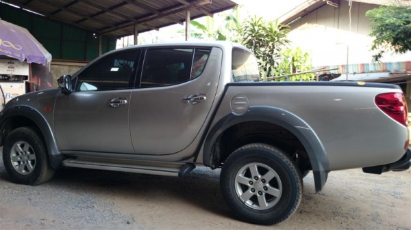 ขายรถกระบะmitsubishi triron 4ประตู 3.2 เกียร์ธรรมดา ขายรถกระบะmitsubishi triron 4ประตู 3.2 เกียร์ธรรมดา