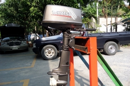 ขาย เครื่องเรือ TOHUTSU 5 แรง เครื่องเก่าญี่ปุ่น เครื่องติดได้ น้ำออกดี คันเกียร์หักตามรูป ติดเครื่องแล้วมีเสียงดังนิดหน่อย ขายตามสภาพ 12500