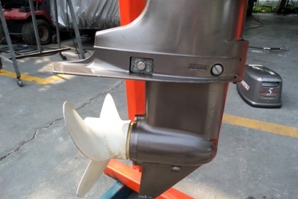 ขาย เครื่องเรือ TOHUTSU 5 แรง เครื่องเก่าญี่ปุ่น เครื่องติดได้ น้ำออกดี คันเกียร์หักตามรูป ติดเครื่องแล้วมีเสียงดังนิดหน่อย ขายตามสภาพ 12500