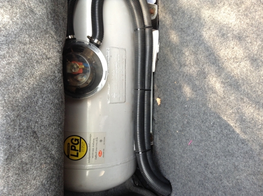 แลกก็แลกขายก็ขาย.Sifiro.A.32.ปี.97.รถบัานคับ.lpg.หัวฉีดเดิมๆภายในเดิมแอร์เย็น..พร้อมส่งและโอน