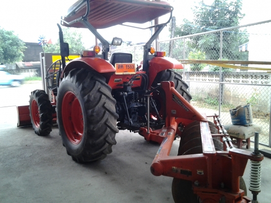 รถไถ KUBOTA 6040 SU รถปี 54 สีเดิม ๆ ทั้งคัน ราคา 650,000 บาท.