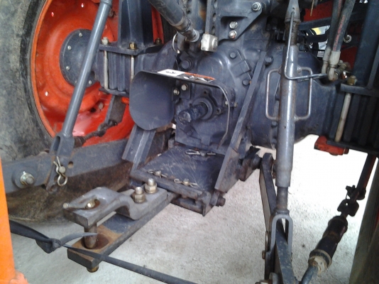 รถไถ KUBOTA 6040 SU รถปี 54 สีเดิม ๆ ทั้งคัน ราคา 650,000 บาท.