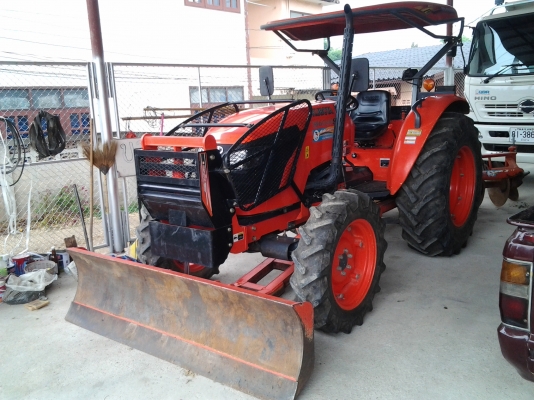 รถไถ KUBOTA 6040 SU รถปี 54 สีเดิม ๆ ทั้งคัน ราคา 650,000 บาท.
