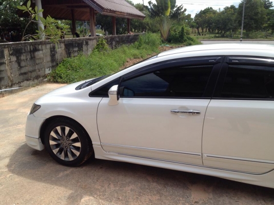 ขาย Honda Civic FD ปี 2010 เครื่อง 1.8 ตัวท็อป สีขาว Nevi วิ่งน้อย