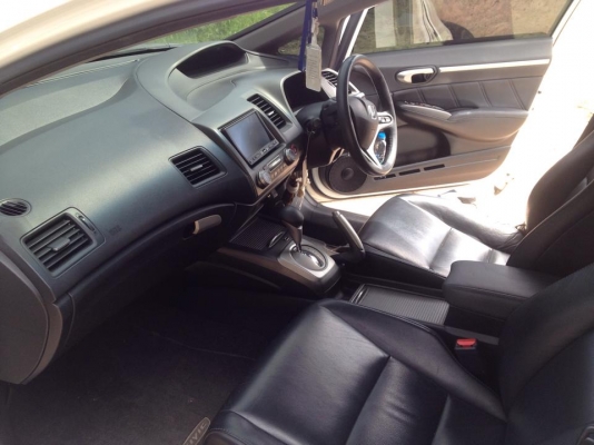 ขาย Honda Civic FD ปี 2010 เครื่อง 1.8 ตัวท็อป สีขาว Nevi วิ่งน้อย