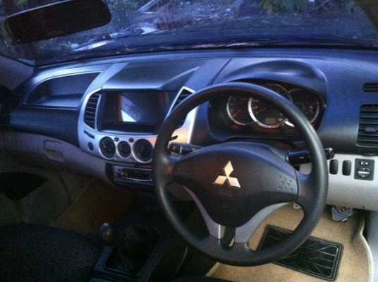 ขายTRITON2.5 ปี09 4ประตู รถสภาพสวยครับ ลองชมก่อนได้ราคาไม่เเรง