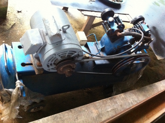 ปั๊มลม Puma P-22 2 แรง 2 สูบ 148 ลิตร มอเตอร์ Toshiba