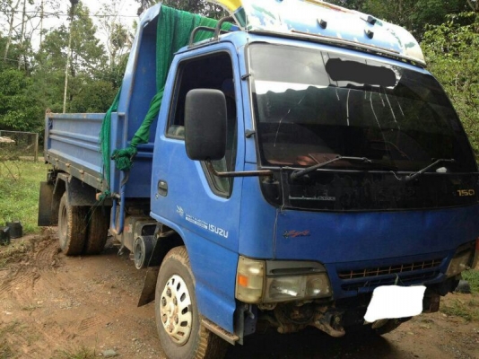 รถอีซูซุ 6 ล้อดั้ม 150 แรงม้า ปี 48 สนใจติดต่อ 081 - 6079515 รถอีซูซุ 6 ล้อดั้ม 150 แรงม้า ปี 48 สนใจติดต่อ 081 - 6079515