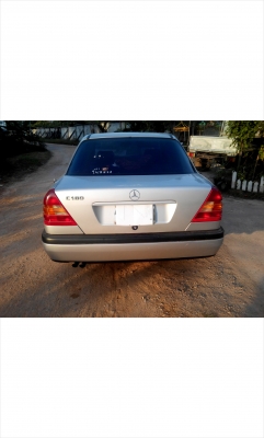 benz  ปี2537 C180 ทะเบียน กรุงเทพมหานคร  เครื่องเดิมไม่ติดเเก๊ส เกียรธรรมดา 5 เกียร เเอร์วิทยุครบ ภายในเดิมๆ