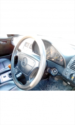 benz  ปี2537 C180 ทะเบียน กรุงเทพมหานคร  เครื่องเดิมไม่ติดเเก๊ส เกียรธรรมดา 5 เกียร เเอร์วิทยุครบ ภายในเดิมๆ