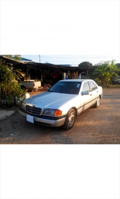 benz  ปี2537 C180 ทะเบียน กรุงเทพมหานคร  เครื่องเดิมไม่ติดเเก๊ส เกียรธรรมดา 5 เกียร เเอร์วิทยุครบ ภายในเดิมๆ