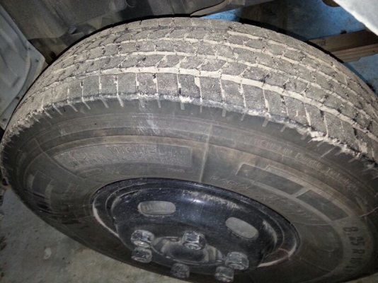 รถอีซูซุ 6 ล้อ ( ไม่ดั้ม ) 175 แรงม้า ปี 54 ( รถวิ่ง 15,xxx กม. ) สนใจติดต่อ 081 - 6079515 รถอีซูซุ 6 ล้อ ( ไม่ดั้ม ) 175 แรงม้า ปี 54 ( รถวิ่ง 15,xxx กม. ) สนใจติดต่อ 081 - 6079515