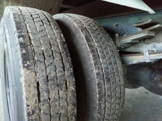 รถอีซูซุ 6 ล้อ ( ไม่ดั้ม ) 175 แรงม้า ปี 54 ( รถวิ่ง 15,xxx กม. ) สนใจติดต่อ 081 - 6079515 รถอีซูซุ 6 ล้อ ( ไม่ดั้ม ) 175 แรงม้า ปี 54 ( รถวิ่ง 15,xxx กม. ) สนใจติดต่อ 081 - 6079515