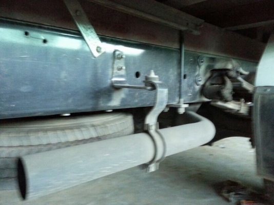 รถอีซูซุ 6 ล้อ ( ไม่ดั้ม ) 175 แรงม้า ปี 54 ( รถวิ่ง 15,xxx กม. ) สนใจติดต่อ 081 - 6079515 รถอีซูซุ 6 ล้อ ( ไม่ดั้ม ) 175 แรงม้า ปี 54 ( รถวิ่ง 15,xxx กม. ) สนใจติดต่อ 081 - 6079515