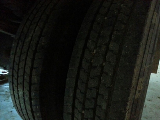 รถอีซูซุ 6 ล้อ ( ไม่ดั้ม ) 175 แรงม้า ปี 54 ( รถวิ่ง 15,xxx กม. ) สนใจติดต่อ 081 - 6079515 รถอีซูซุ 6 ล้อ ( ไม่ดั้ม ) 175 แรงม้า ปี 54 ( รถวิ่ง 15,xxx กม. ) สนใจติดต่อ 081 - 6079515