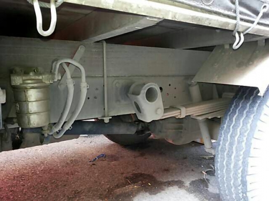 รถฮีโน่ 4 ล้อ รั้ว 130 แรงม้า ปี 49  ( รถวิ่ง 17x,xxx กม. )  สนใจติดต่อ 081 - 6079515