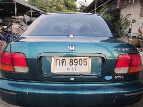 ขาย HONDA CIVIC VTI-L M/T เครื่อง1.6 ปี96 สีเขียว