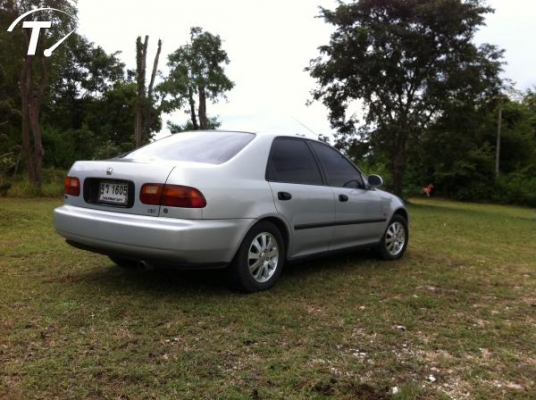 เดิมมากๆครับ เครื่องและเลขตัวถังตรงกัน มีประกันชั้น 3 ภาษี 57 หน้าหลังเดิมที่สุด ไมล์แสนต้นเองครับ