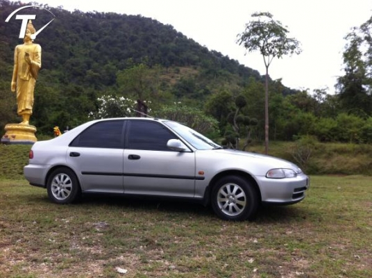 เดิมมากๆครับ เครื่องและเลขตัวถังตรงกัน มีประกันชั้น 3 ภาษี 57 หน้าหลังเดิมที่สุด ไมล์แสนต้นเองครับ