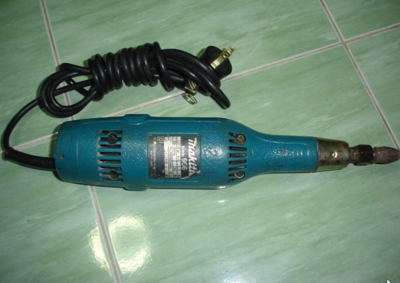 ขายเครื่องเจียรคอยาว Makita รุ่น 906 แกน6mm(240w.)