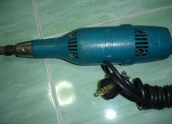 ขายเครื่องเจียรคอยาว Makita รุ่น 906 แกน6mm(240w.)