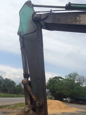 ขายแบคโฮKOBELCO200-3ยูตานิสนใจโทร0819701072