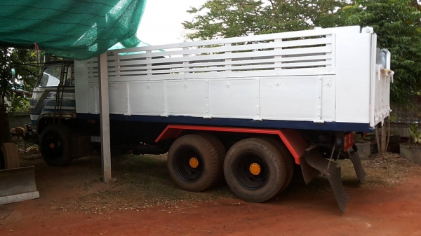 **580,000 บ.ต่อรอง**ขาย 10ล้อ2เพลาดั๊ม ISUZU JCM คัสซี309 6BD1 165HP เครื่องแน่นแรง อึด ช่วงล่างดีคัสซีบิวด์มาใหม่ สโลวกลาง กระบะสีใหม่ 2เพลาเดิม ดั๊มดีไม่มียุบ หัวเก๋งเดิมปะผุพื้นแล้ว ภายในดีคอนโซลครบ ยางดี10เส้น พร้อมใช้ พร้อมลุยงาน เอกสารม.79 ราคาต่อรอ